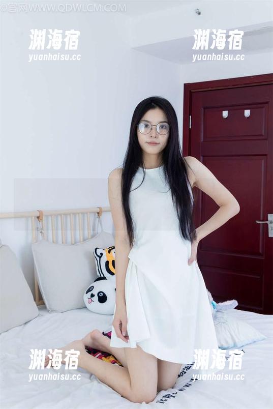 物恋传媒 - 轻松一躺，菜菜的瑜伽写真：其实是灵魂在体操