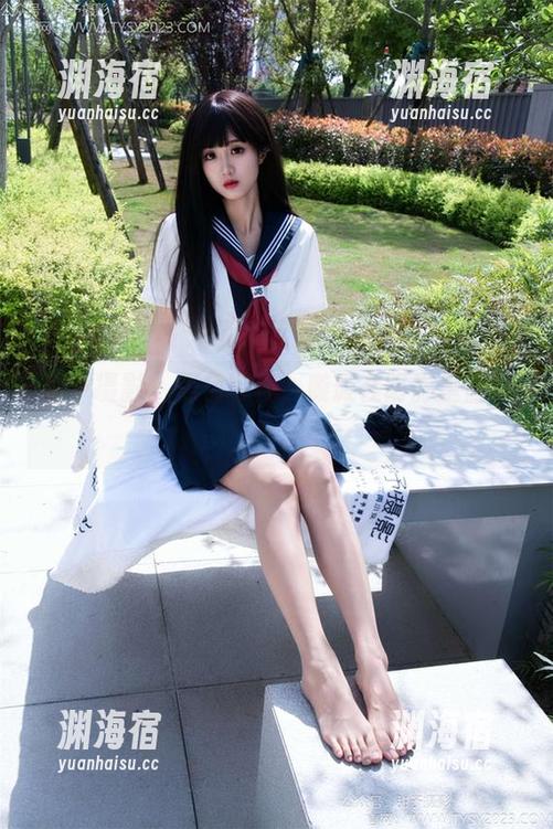 甜予摄影-璇璇 甜予摄影 - 黑色写真,璇璇在阴影里偷瞧你。