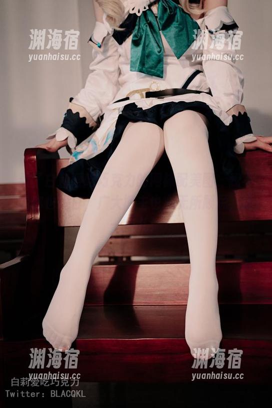 白莉爱吃巧克力 看了白莉爱吃巧克力的网袜配美图,我不说你也明白,广大博主也必无所顾忌,搞一点儿!