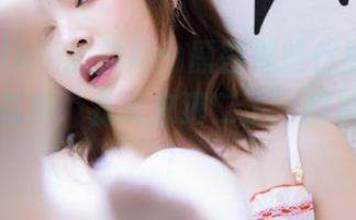 白露Bululu的旗袍：原图那些优雅妩媚，图册则有种‘我又来犯二了’的亲切捣乱！