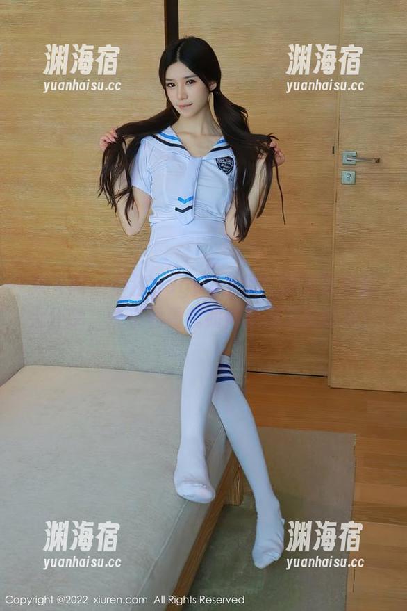 秀人网 - 小猪peggy出镜：御姐写真集大分享，快来看看我如何颠覆你的印象！