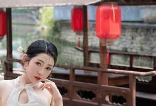 秀人网 – 王俪丁呀倾情演绎“学妹”角色，快拿免费的图片瞧瞧呗，哈哈。