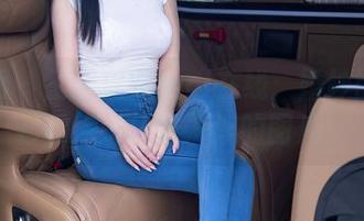 秀人网 – 王馨瑶Yanni在线：婚纱比我自己的辫子还难打理的图片！