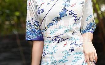秀人网 – 想要无圣光的夏天？快来和舌尖上的菊花ace一起玩裸心，套图走起来！