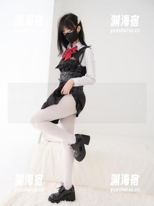 紧急企划-樱樱樱可 紧急企划 - 看!樱樱樱可在浴缸里玩起了水球比赛!观看原图,小水花飞溅,谁说不可以出奇制胜!