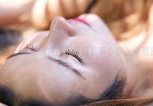 蜜桃社 – 看！Lra的眼镜图包里藏着多少你从未想过的姿势？