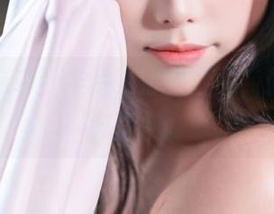 “蜜汁猫裘”作品，浴娘套图，刺激到不敢直视。
