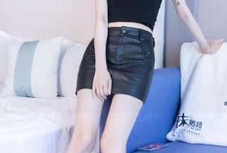 袜啵啵 – 精选图包：周周的白棉袜，穿脏就穿脏，是对随意的最强回应！