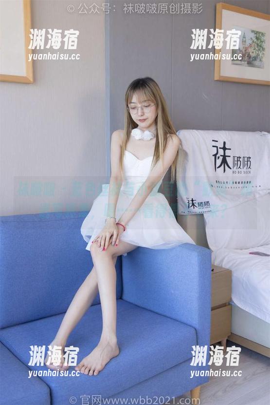 袜啵啵 - 蓝色丝袜与小甜豆的“默契”精选写真集，嗯……看得停不下来？