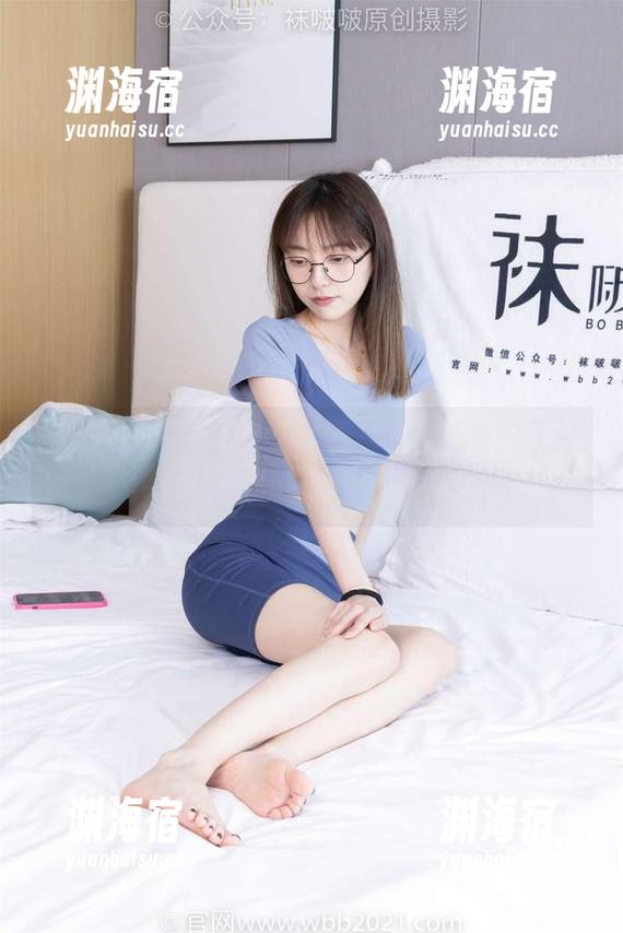 袜啵啵 - 别把视线移开，稚予又带来了黑皮鞋的最新写真。
