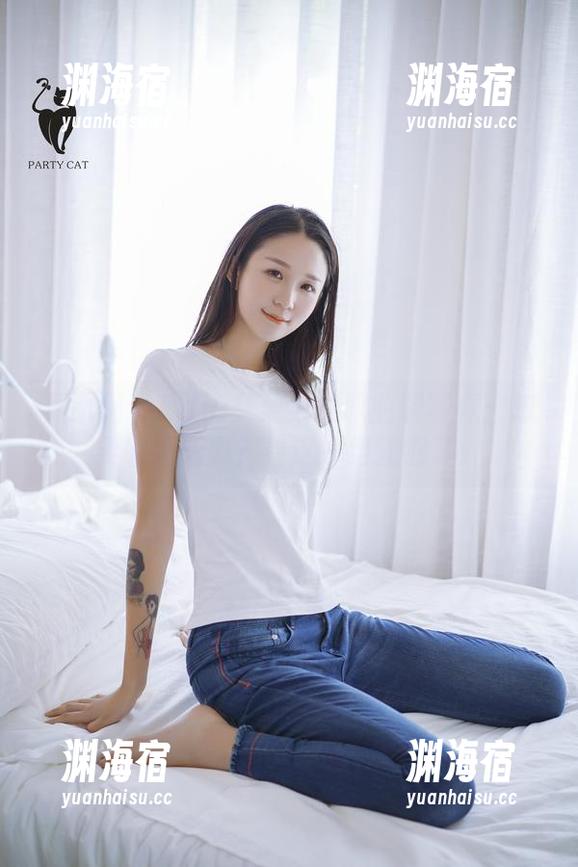 轰趴猫 - Ellie艾栗栗的职业装写真：想要职场活力？看这一组就够了！