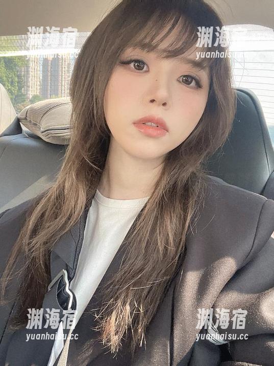闪月半的学姐：壁纸里的‘学霸’梦游