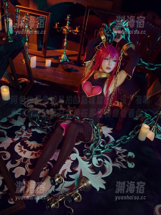 阿包也是兔娘 阿包也是兔娘私拍的猫咪套图,诶,有哪个坏心眼的猫只会坐在那里傻傻看着你?