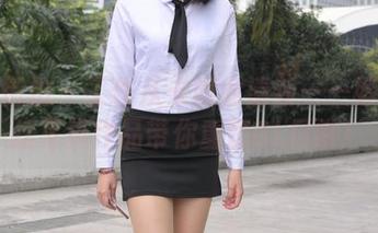魔镜街拍 – 工作从未如此清新——婷婷黑丝写真作品带你重塑OL日常！