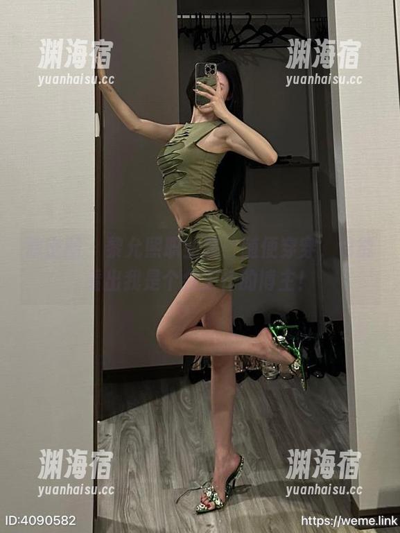微密圈 - 黎允熙职业装：随便穿穿，也能看出我是个会工作的博主！